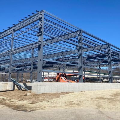 근대 철강 구조물 건물 인접 산업용 철강 창고 건설